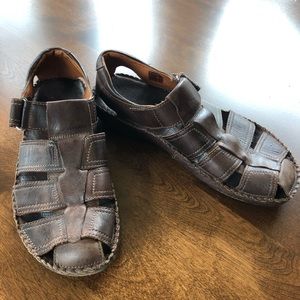 Men’s Pikolinos brown sandal